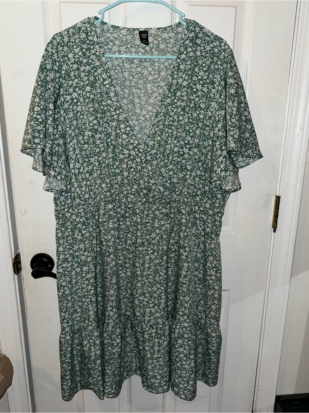 SHEIN Green Floral V-Neck Tiered Midi Dress